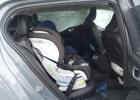 2023 Volvo Xc40 B5 Ultimate Bright Theme from USA, damaged, VIN YV4L12UAXP2025895